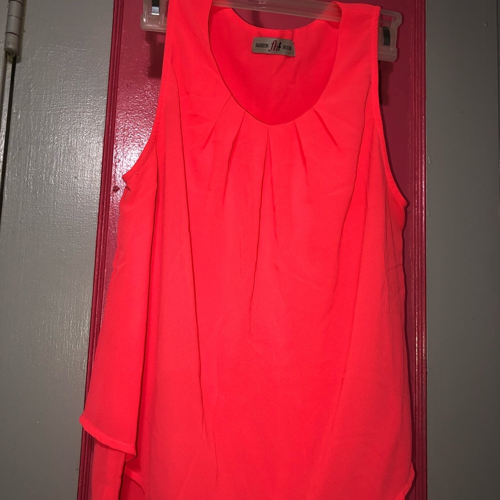 Sleeveless blouse